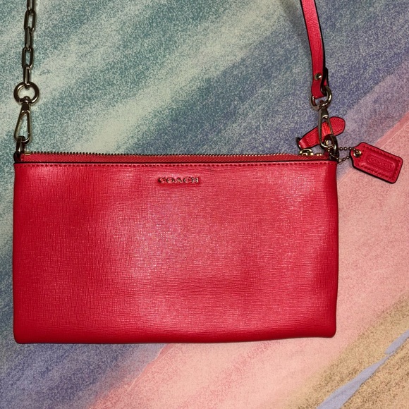 Coach Saffiano leather poppy Crossbody - Picture 1 of 9